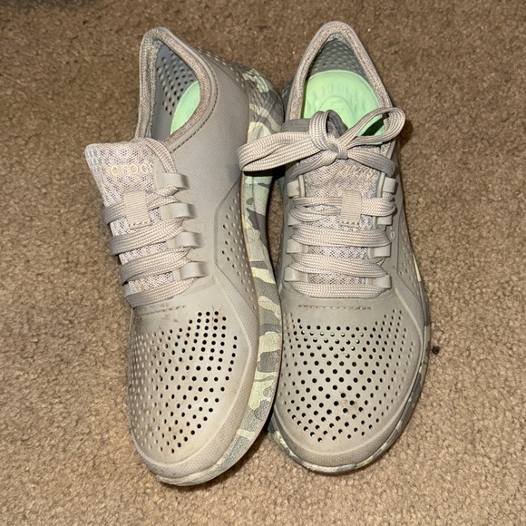 CROCS Gray and Green Women's Sneakers - Picture 1 of 3